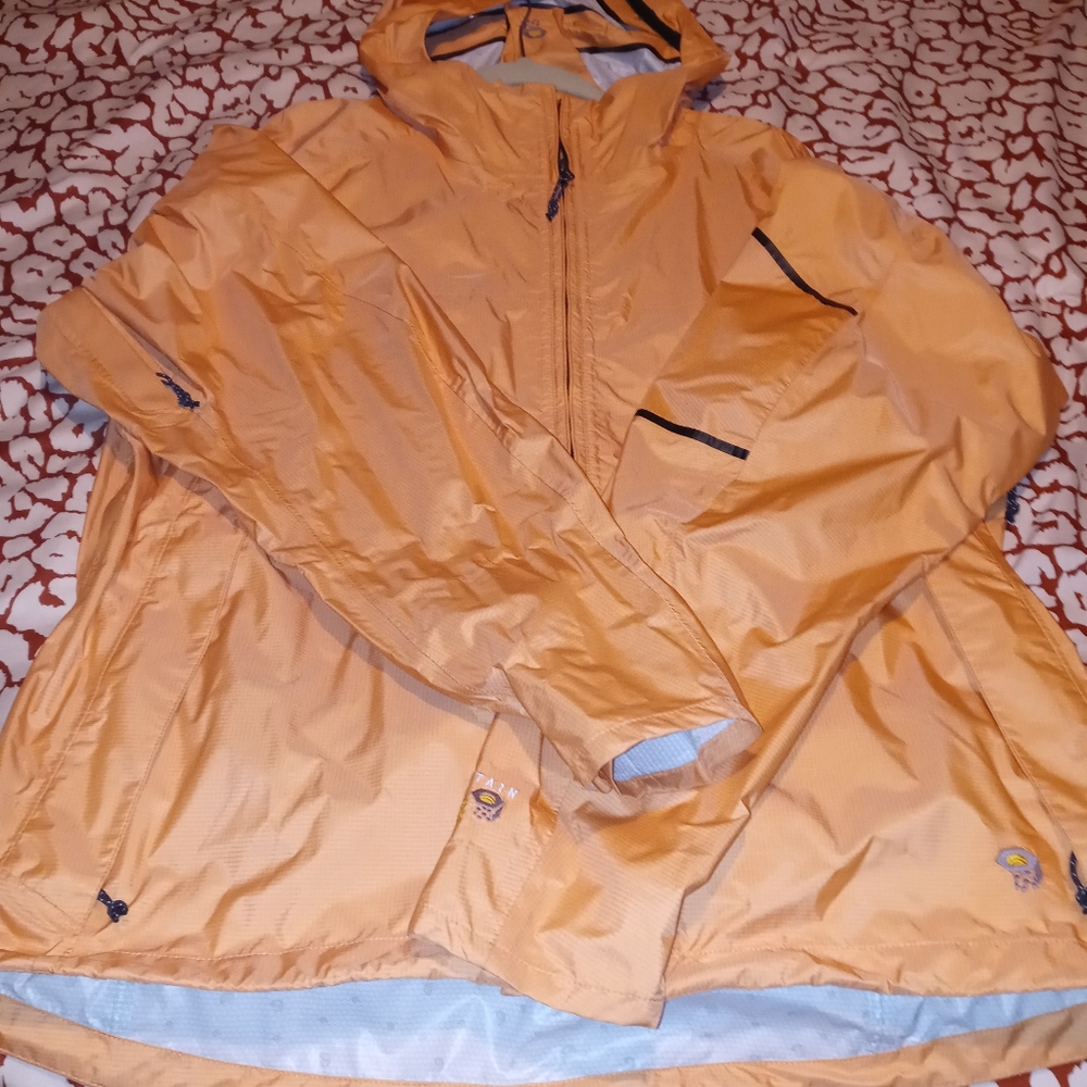 Womens XL mountain hardware rain jacket